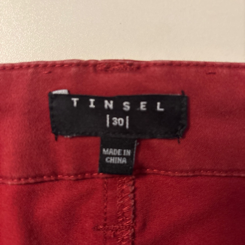 Tinsel Maroon Cropped Frayed Leg Openings Jeans - Size 30 - Picture 4 of 6